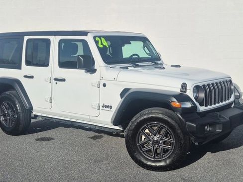 Used 2024 Jeep Wrangler Unlimited Sport AWD/4WD image 31