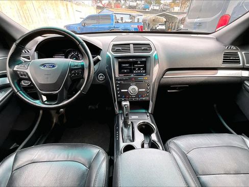 Used 2016 Ford Explorer Limited image 15