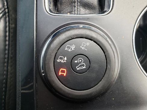 Used 2019 Ford Explorer XLT w/ Equipment Group 202A image 20