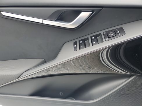 New 2025 Kia Niro Wind w/ Wind Preserve Package image 15