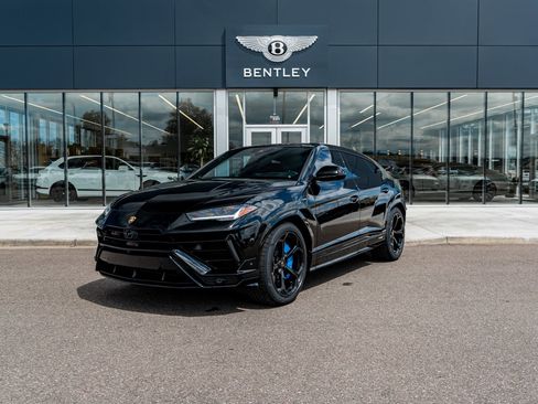 Used 2024 Lamborghini Urus S AWD/4WD image 1