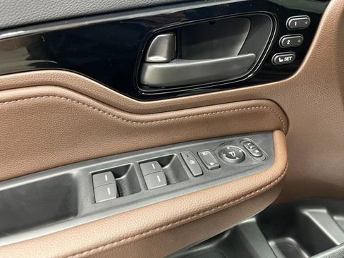 New 2026 Honda Odyssey Touring image 13