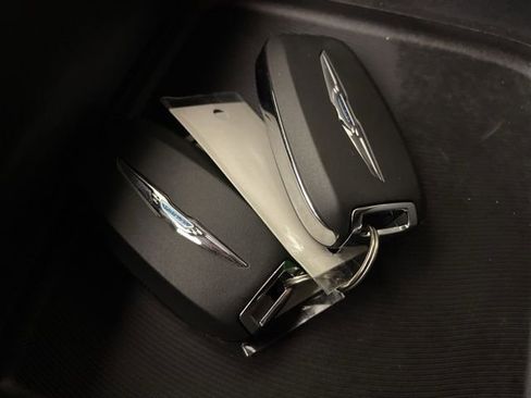 New 2025 Chrysler Voyager LX image 34