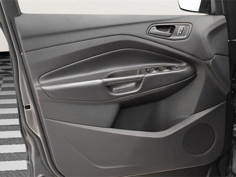 Used 2018 Ford Escape S image 21