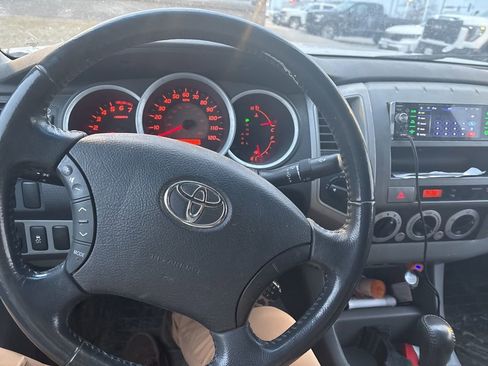 Used 2010 Toyota Tacoma Base image 6