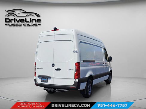 Used 2022 Mercedes-Benz Sprinter 2500 image 6
