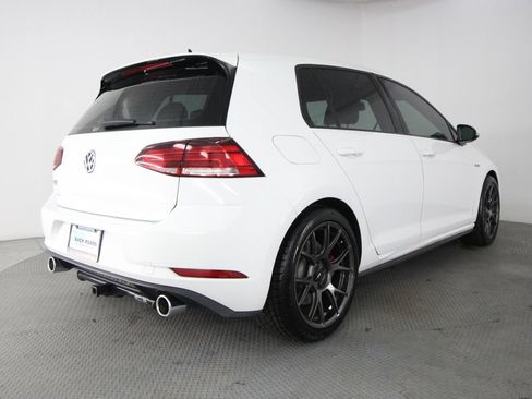 Used 2019 Volkswagen GTI SE FWD image 9