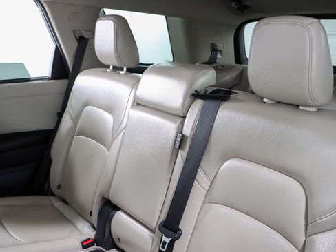 Used 2023 Nissan Pathfinder SL image 24