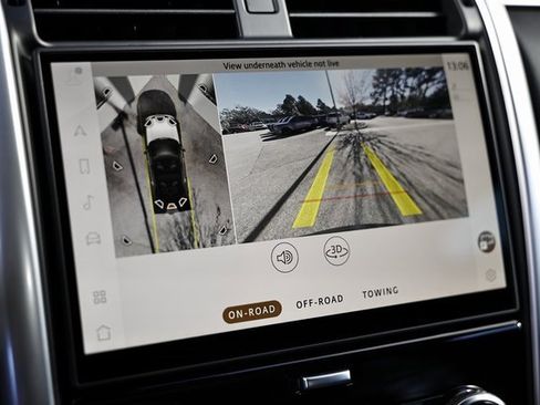 New 2025 Land Rover Discovery Metropolitan Edition image 45