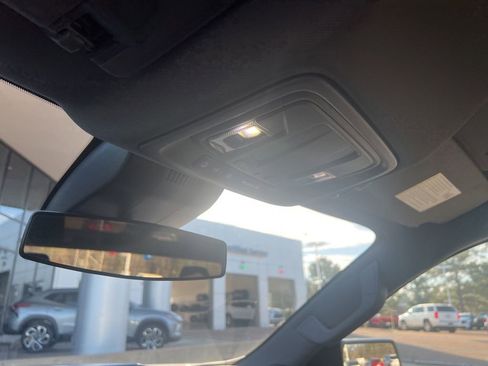 Used 2025 Chevrolet Silverado 1500 LT image 57