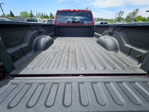 Used 2018 RAM 2500 Tradesman w/ Chrome Appearance Group AWD/4WD image 5