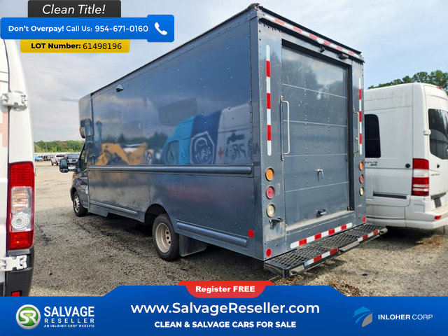 Used 2021 Ford Transit 350 DRW RWD image 3