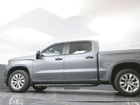 Used 2021 Chevrolet Silverado 1500 Custom w/ Safety Confidence Package RWD image 30