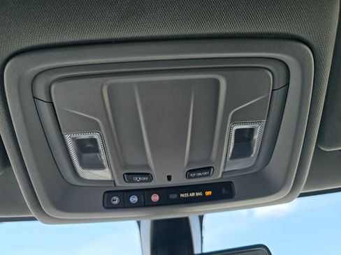 Used 2022 GMC Sierra 1500 Elevation w/ Driver Alert Package I image 33