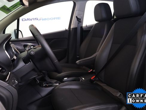 Used 2022 Buick Encore Preferred w/ Safety Package FWD image 18