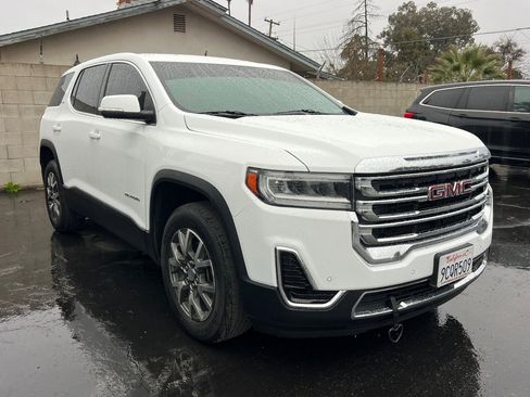 Used 2023 GMC Acadia SLE image 2