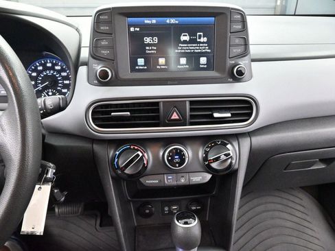 Used 2019 Hyundai Kona SE FWD image 19