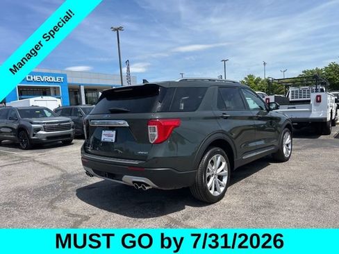 Used 2023 Ford Explorer Platinum w/ Technology Package AWD/4WD image 3