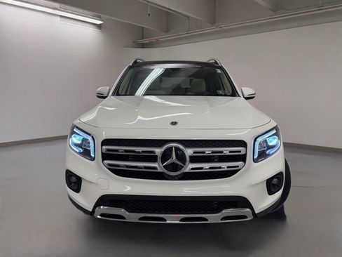 Used 2022 Mercedes-Benz GLB 250 4MATIC image 3
