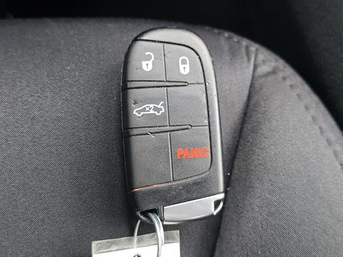 Used 2023 Chrysler 300 Touring w/ Sport Appearance Package RWD image 27