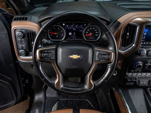 Used 2021 Chevrolet Silverado 2500 High Country image 18