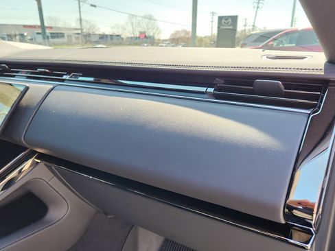 Certified 2025 Land Rover Range Rover Sport Dynamic SE image 17