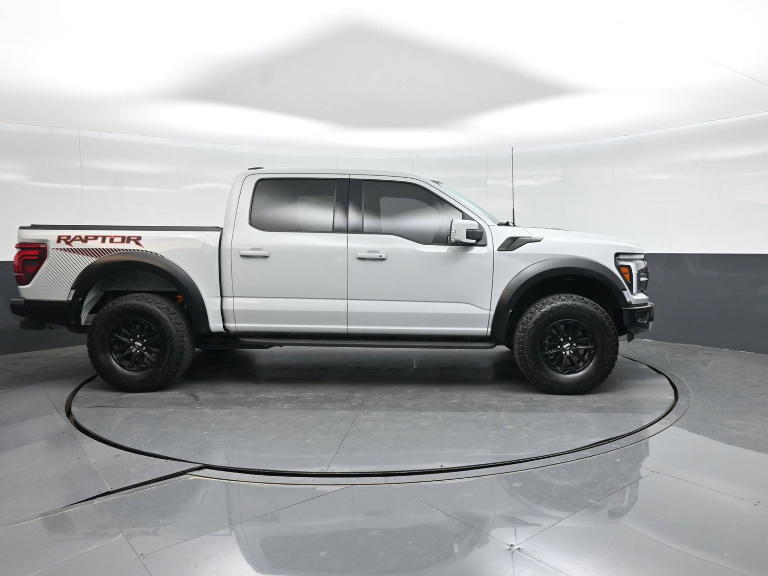 Used 2024 Ford F150 Raptor AWD/4WD image 18