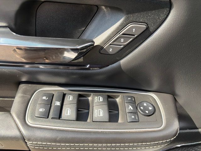 Used 2023 RAM 1500 Limited AWD/4WD image 16