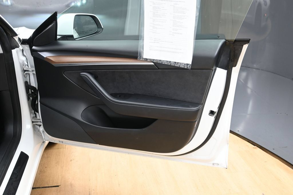 Used 2021 Tesla Model 3 Standard Range Plus RWD image 30