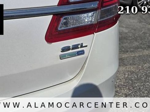 Used 2018 Ford Taurus SEL w/ Equipment Group 201A AWD/4WD image 12