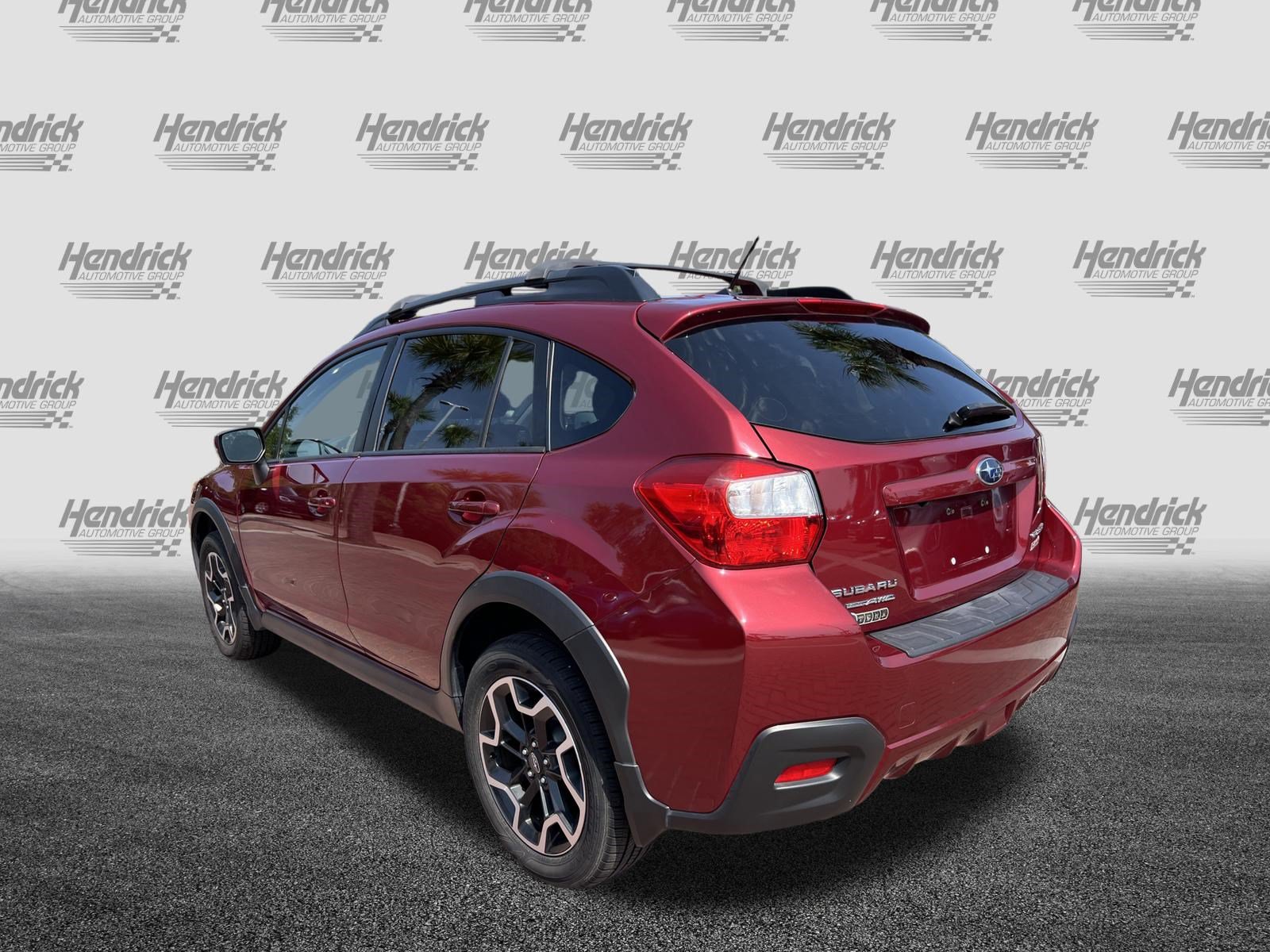 Used 2017 Subaru Crosstrek 2.0i Premium w/ Moonroof Package AWD/4WD image 8