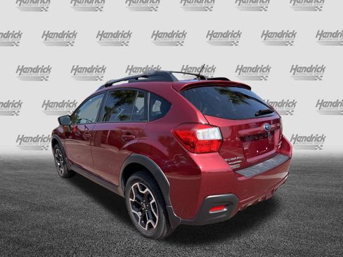 Used 2017 Subaru Crosstrek 2.0i Premium w/ Moonroof Package AWD/4WD image 8