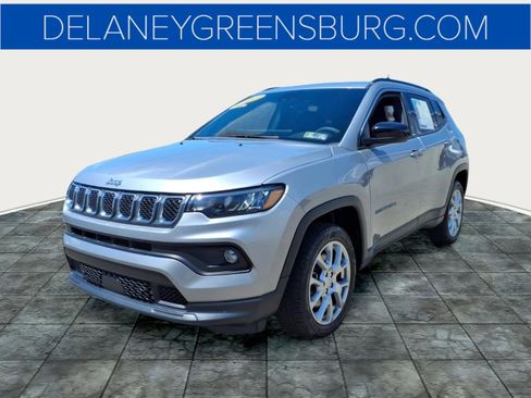 Used 2023 Jeep Compass Latitude AWD/4WD image 7