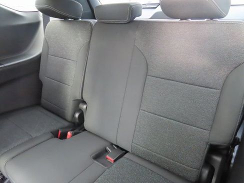 Used 2025 Chevrolet Traverse LT w/ Sun and Wheel Package AWD/4WD image 33