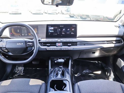 Certified 2025 Kia K4 FWD image 11