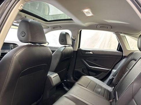 Used 2024 Volkswagen Jetta SE image 14