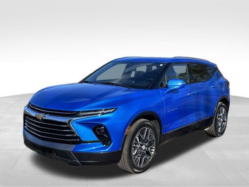 Certified 2025 Chevrolet Blazer Premier w/ Driver Confidence II Package image 6