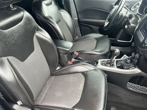 Used 2020 Jeep Compass Latitude w/ Cold Weather Group AWD/4WD image 14