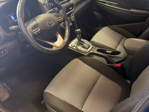 Used 2020 Hyundai Kona SEL FWD image 2