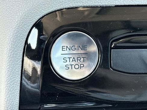 New 2026 Ford Escape SE w/ PHEV Premium Package FWD image 13