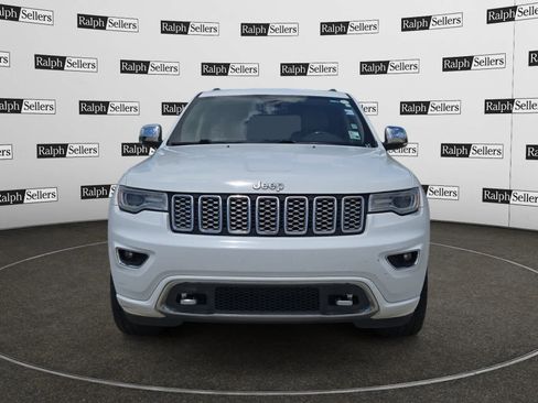 Used 2017 Jeep Grand Cherokee Overland RWD image 8