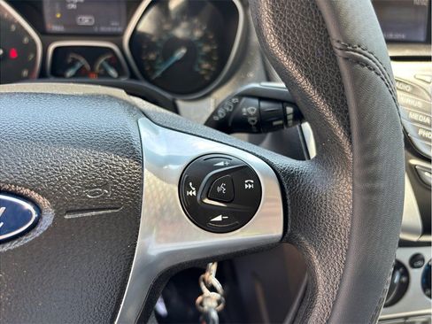 Used 2014 Ford Focus SE FWD image 20