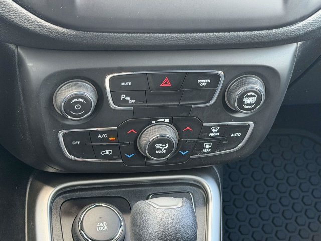 Used 2018 Jeep Compass Sport w/ Tech Group AWD/4WD image 14