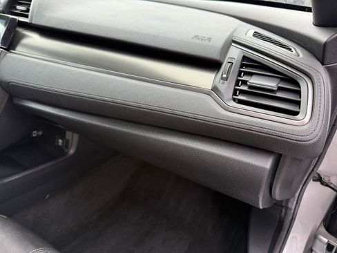 Used 2019 Honda Civic EX image 16