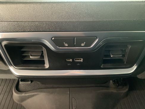 Used 2023 Chevrolet Silverado 1500 LTZ AWD/4WD image 15