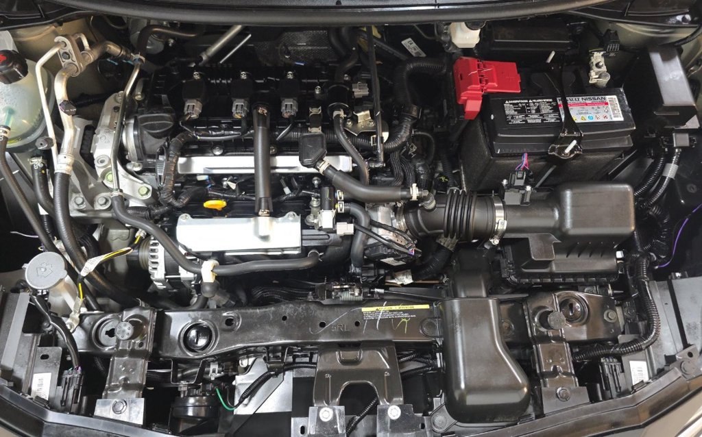 Used 2025 Nissan Versa S w/ Trunk Package FWD image 12