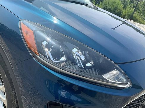 Used 2020 Ford Escape SE image 20