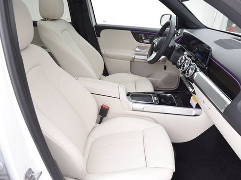 New 2026 Mercedes-Benz GLB 250 image 16