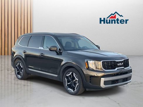 Used 2023 Kia Telluride EX image 1
