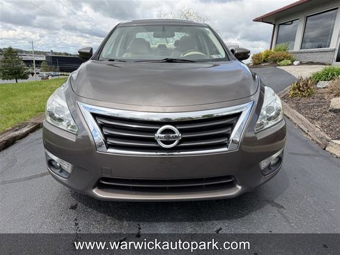 Used 2015 Nissan Altima 2.5 SL w/ Technology Package FWD image 2